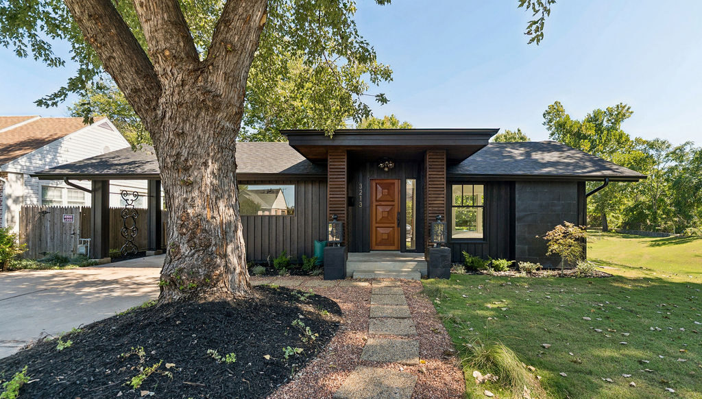Modern ranch home exterior